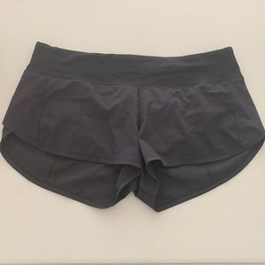 Lululemon Black 2.5” Speed Up Short, Size 8